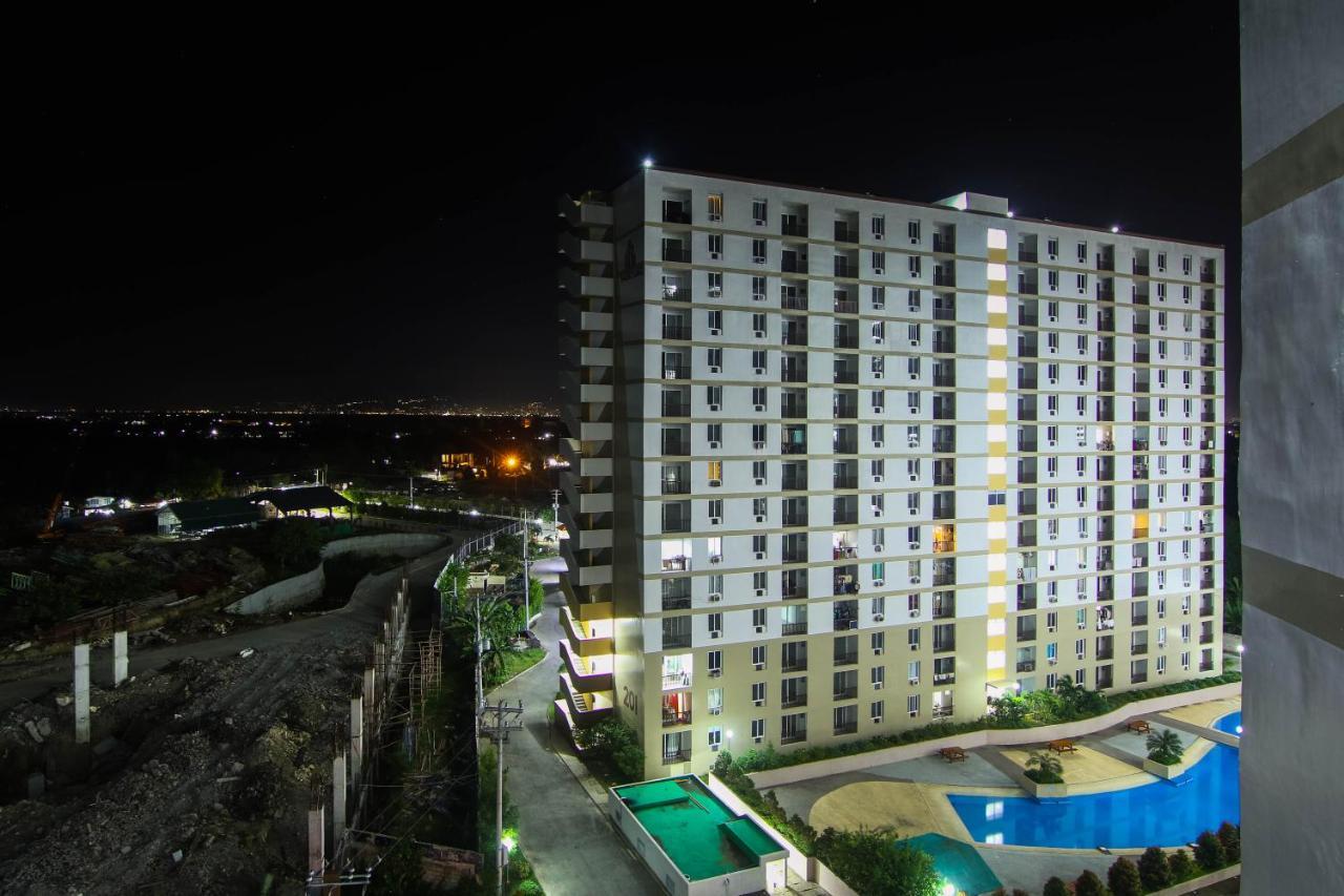 Mak'Z Condo Place Lapu-Lapu City Exterior photo